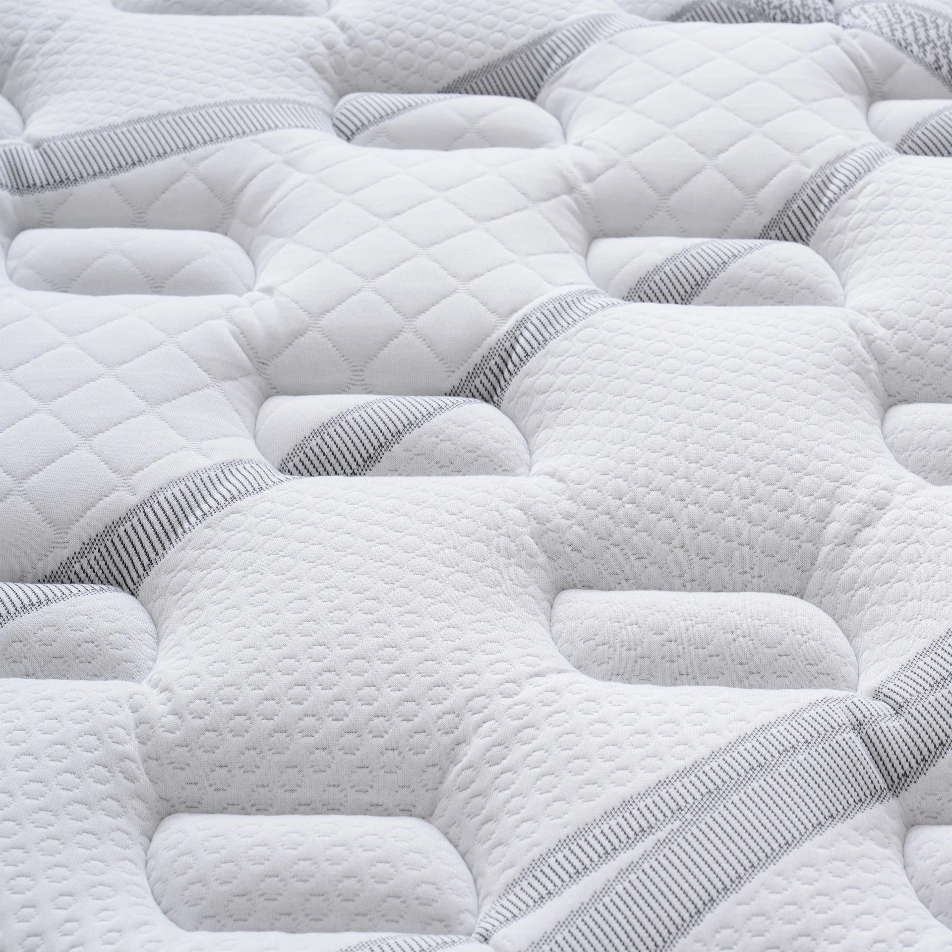 LivingTopia Hybrid Classic Queen Mattress - Image 11